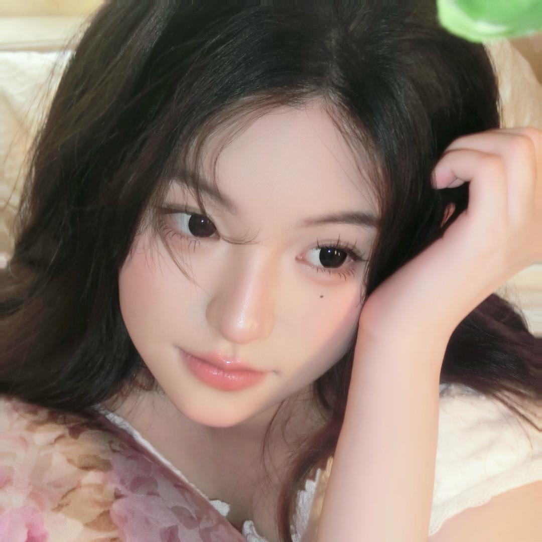 佳佳子.