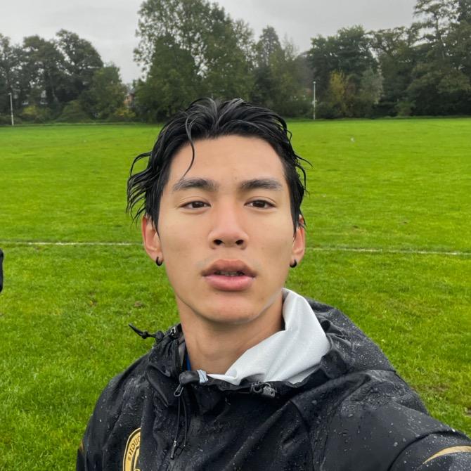 杨秉润YANG