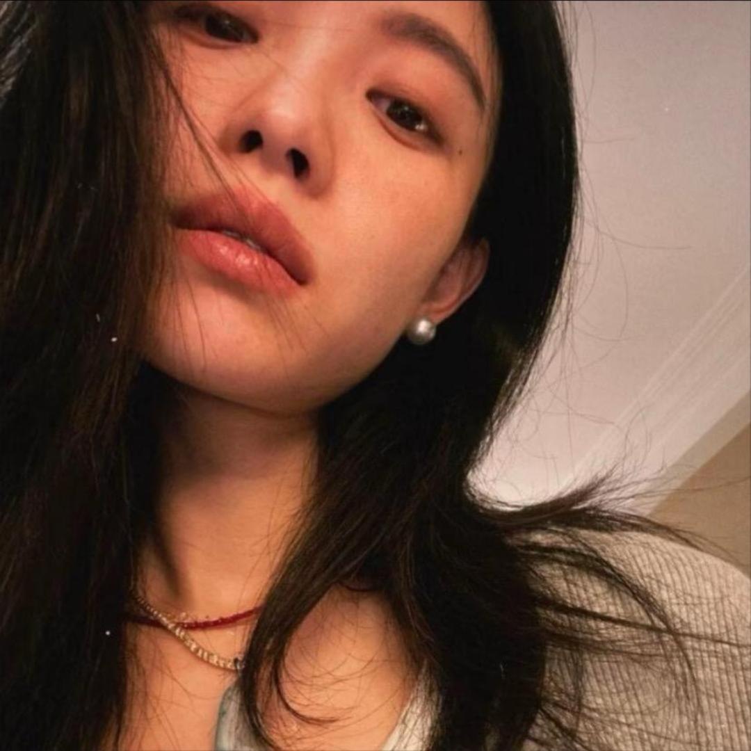 画1个美女      ·