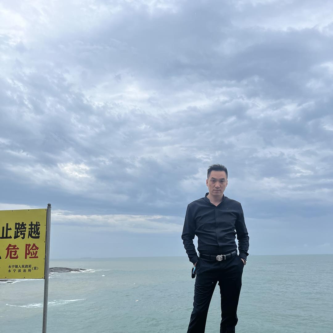 迪迦服饰