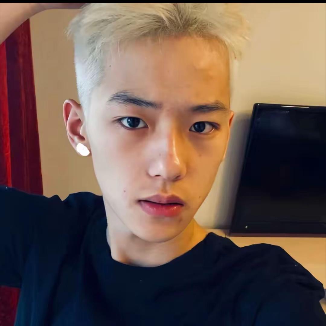 《 康 巴 土 丁 》