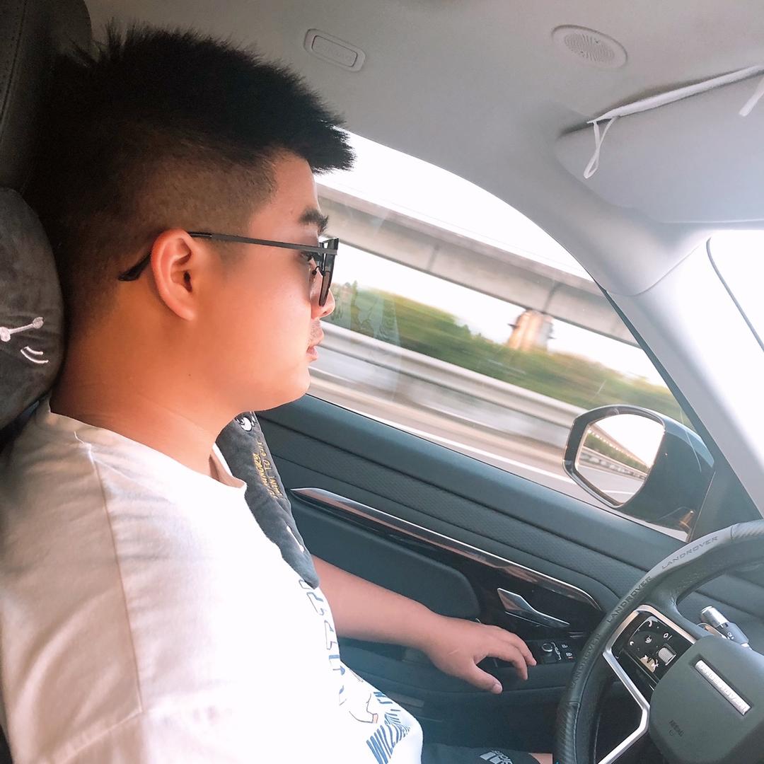 费仔  强胜寄卖行