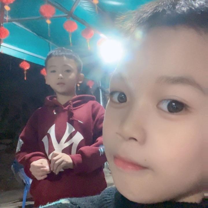小何加油