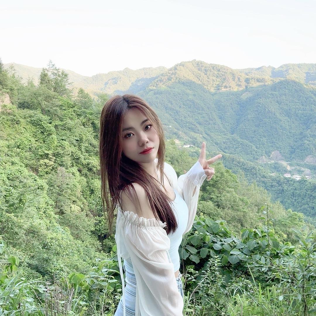 杨一一