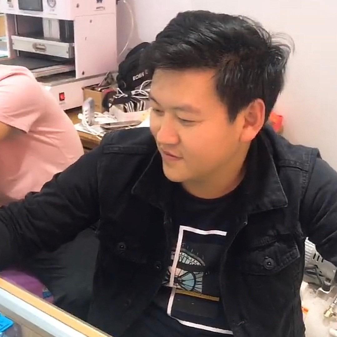 风中凌乱的小烧
