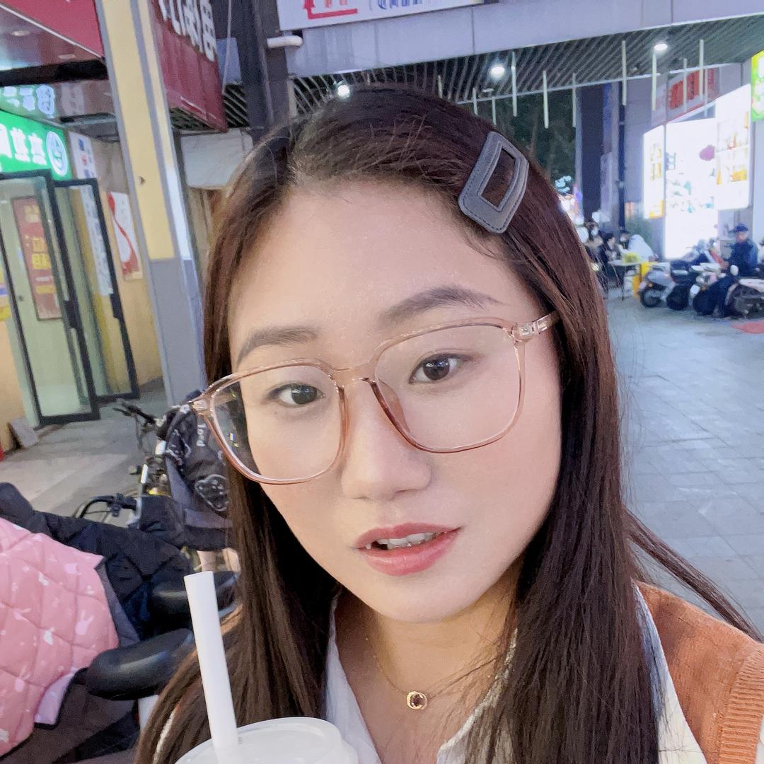 两颗小虎牙呀