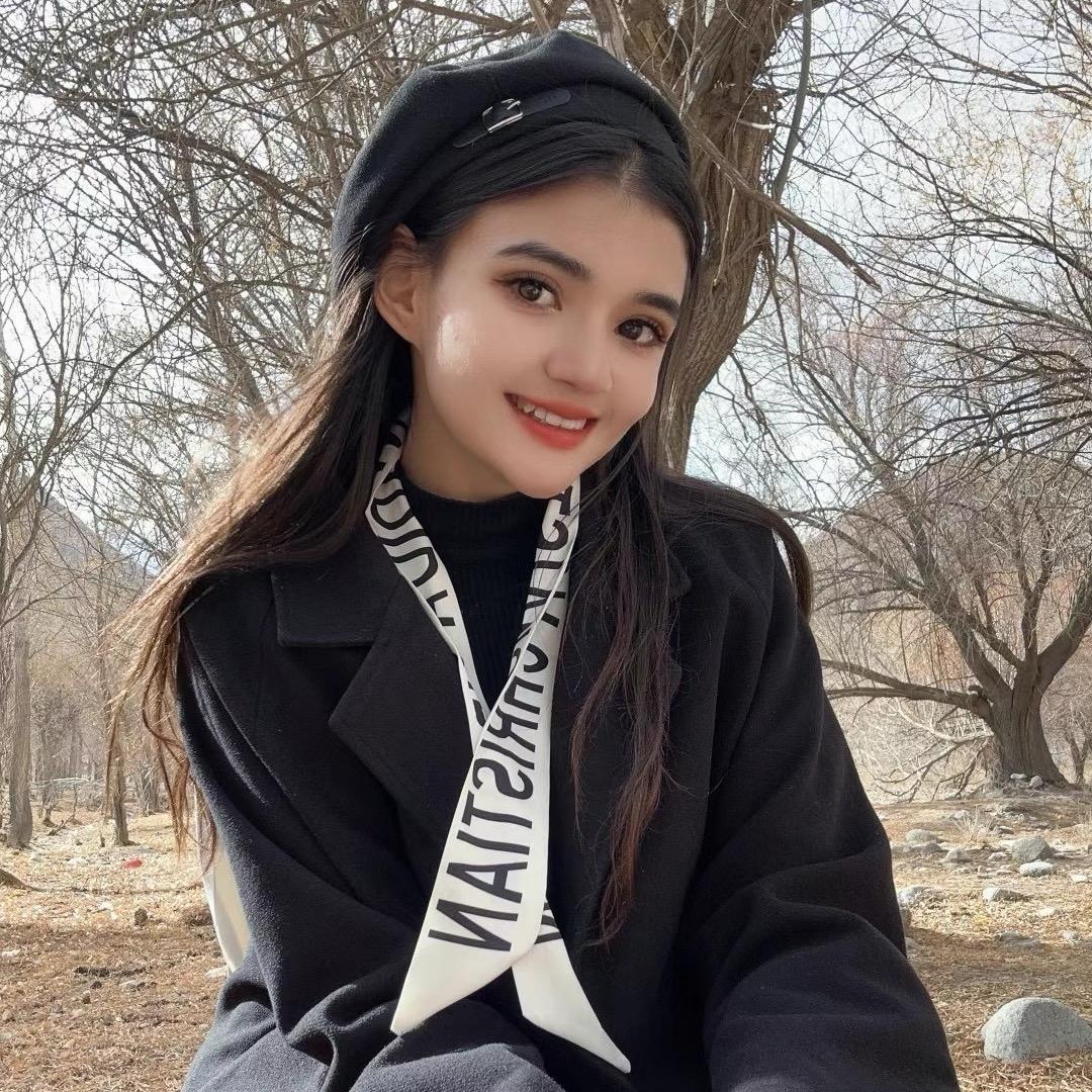 她 ❤︎ 喜欢花• Flower