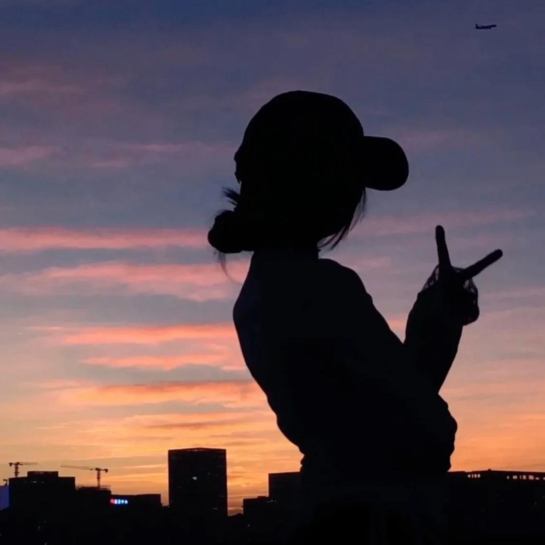 夏小小m