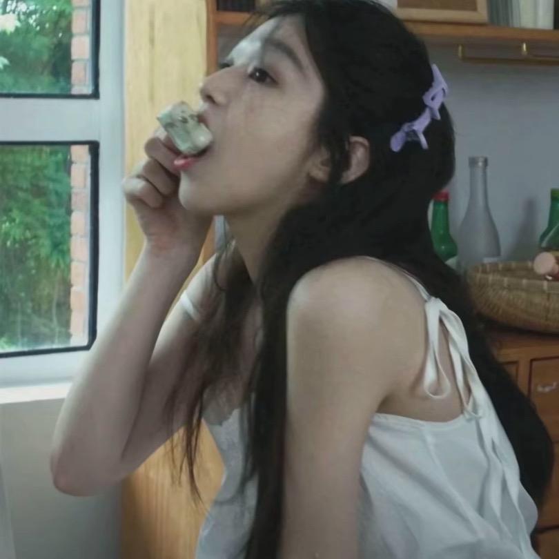蓝莓味的.