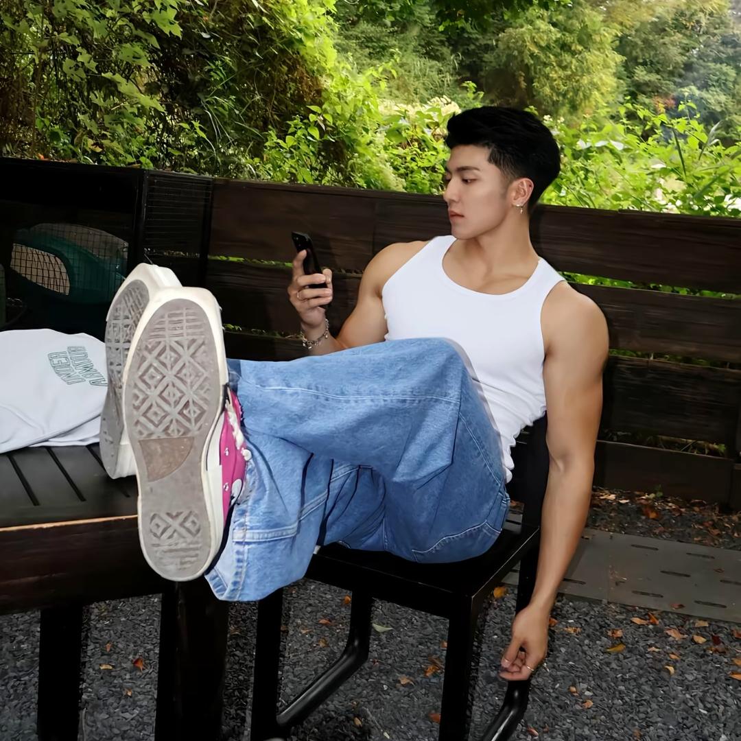 人傻嘴笨长的不帅还没钱