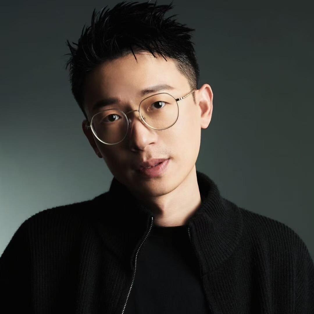 主持人维达呀