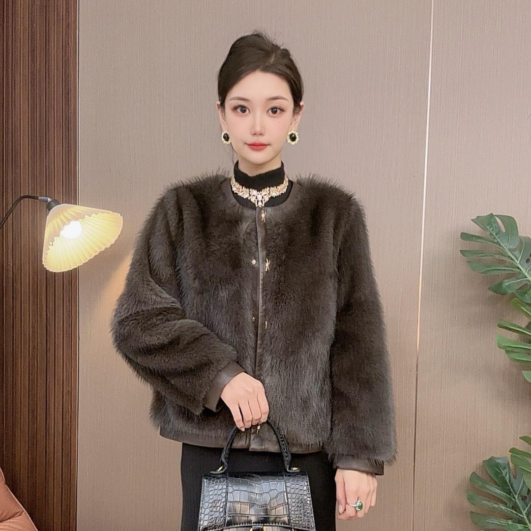 海宁银狐高定皮草