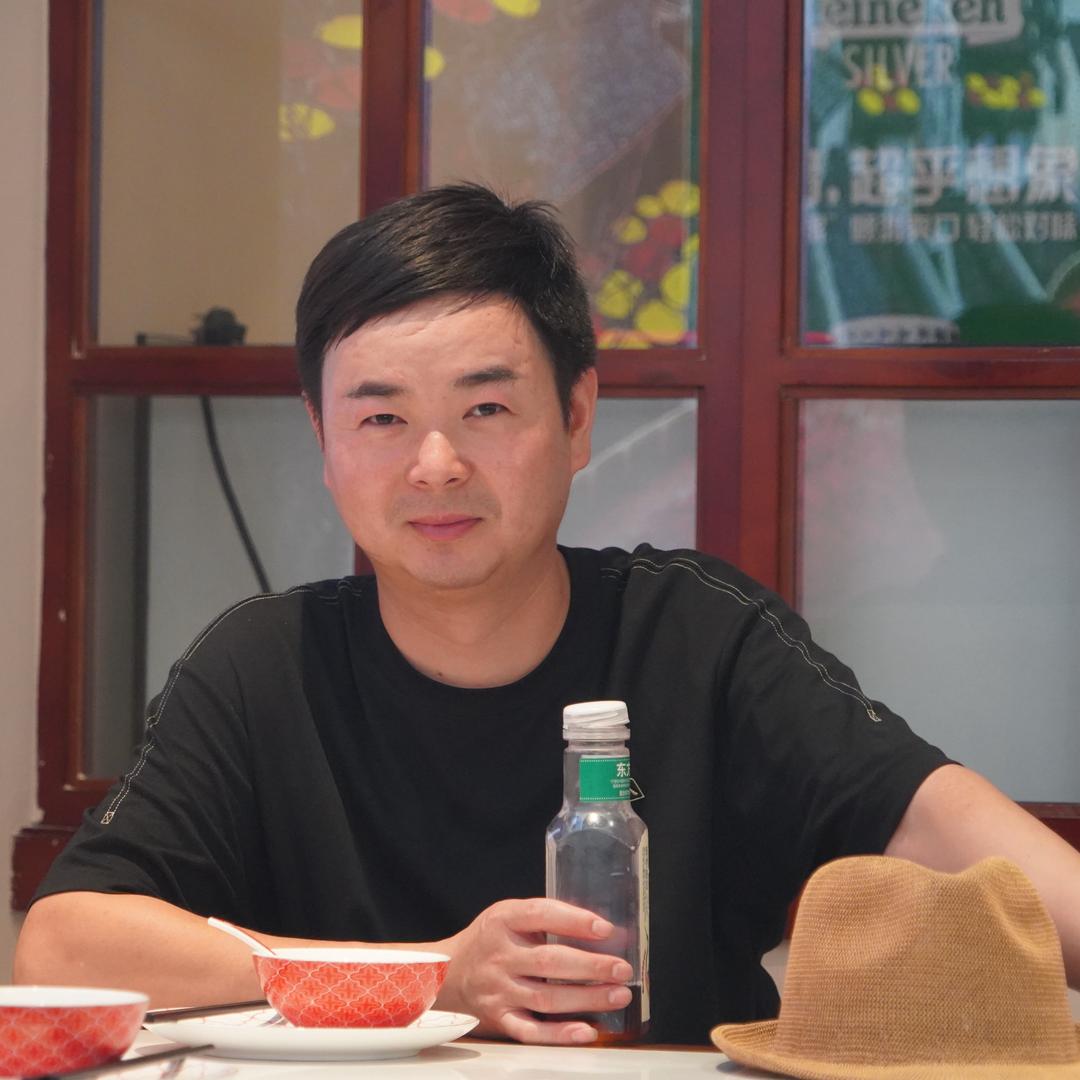 何柒柒