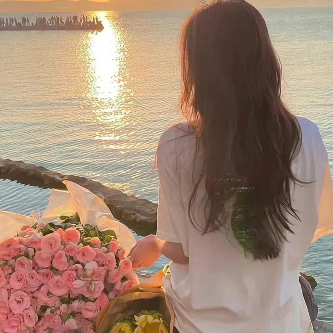 不爱吃肉的小鱼🙈