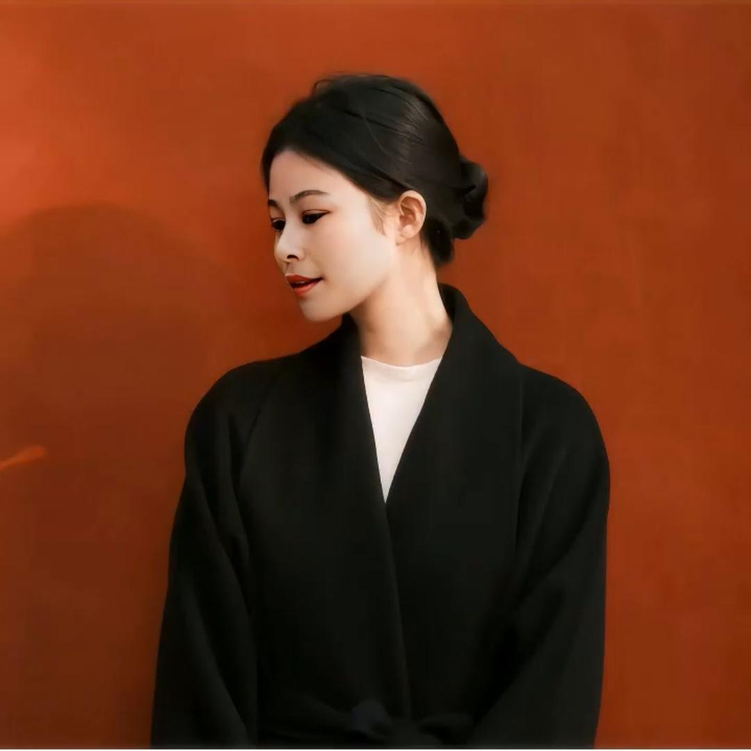 @是玲玲（邓小姐）