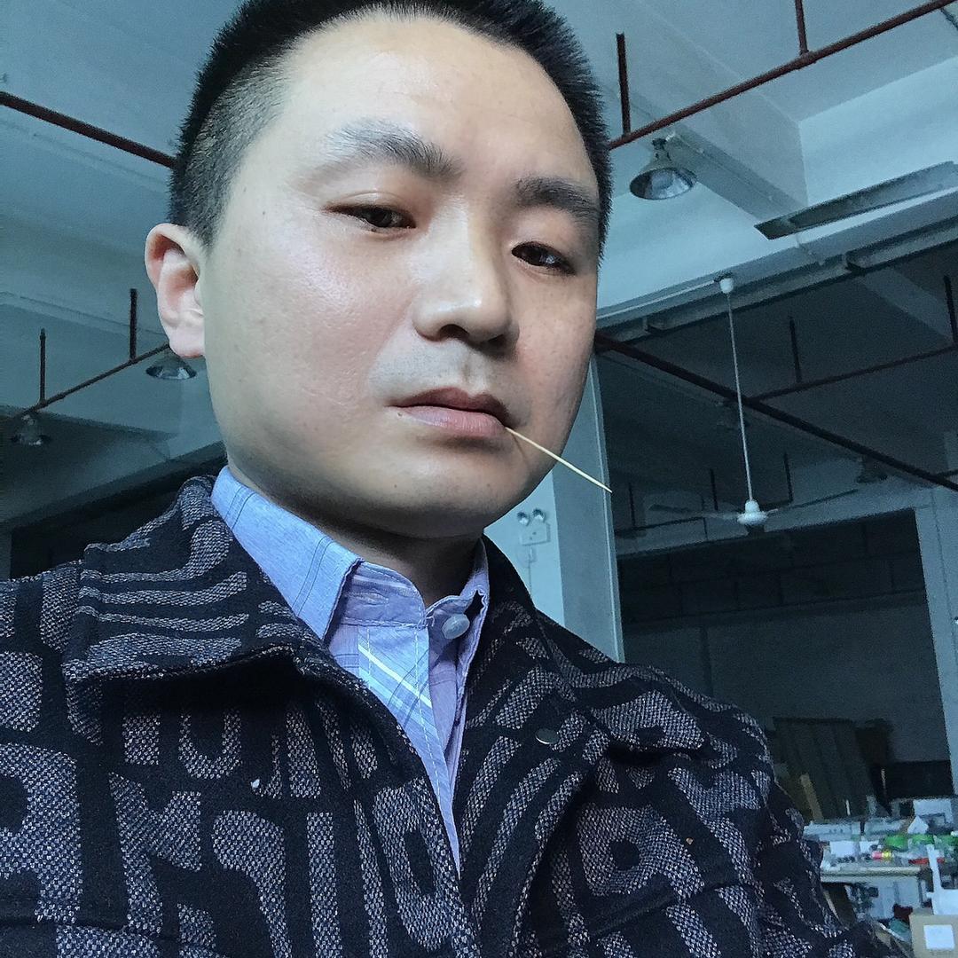 美创手袋黄斌