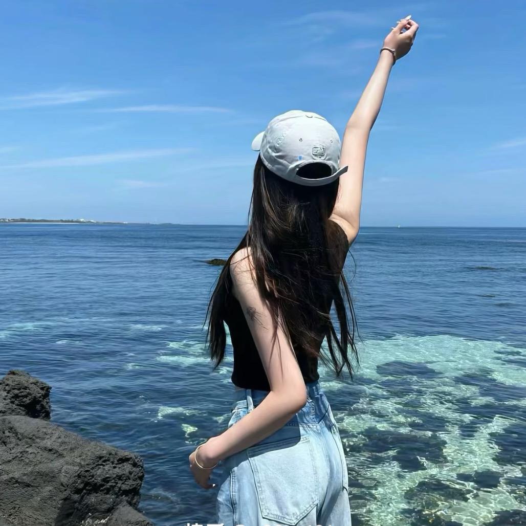 小雯。