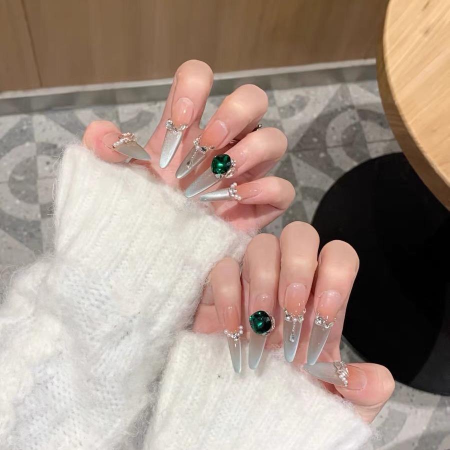用户1807590015