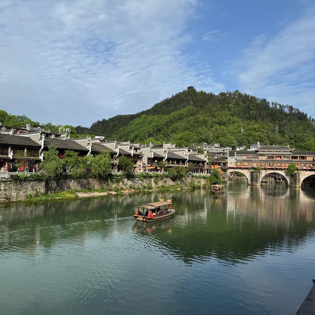 凤凰县听雨轩江景民宿听雨轩江景民宿