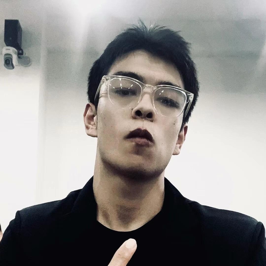 晚睡早起的ajei