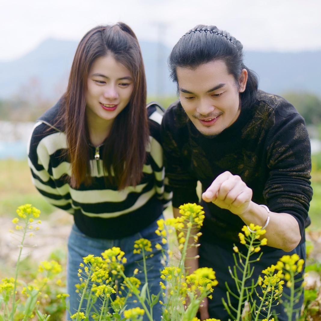 阿坤和小书