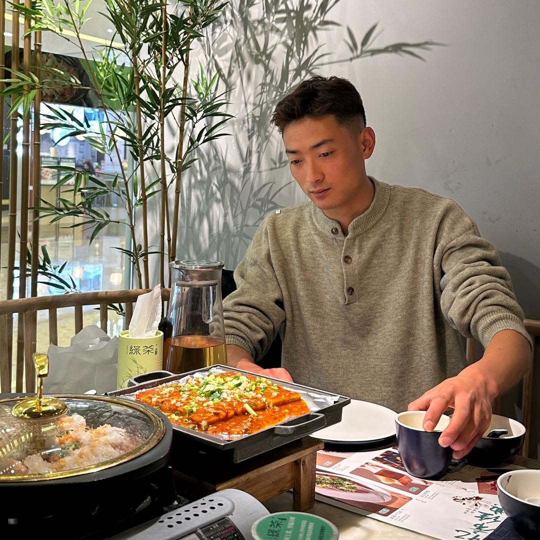 埋位酒吧 孙诺