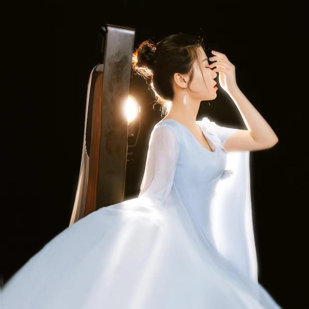 热爱生活的佳桐～