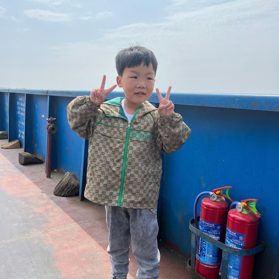 玩泥巴的孩子🇨🇳