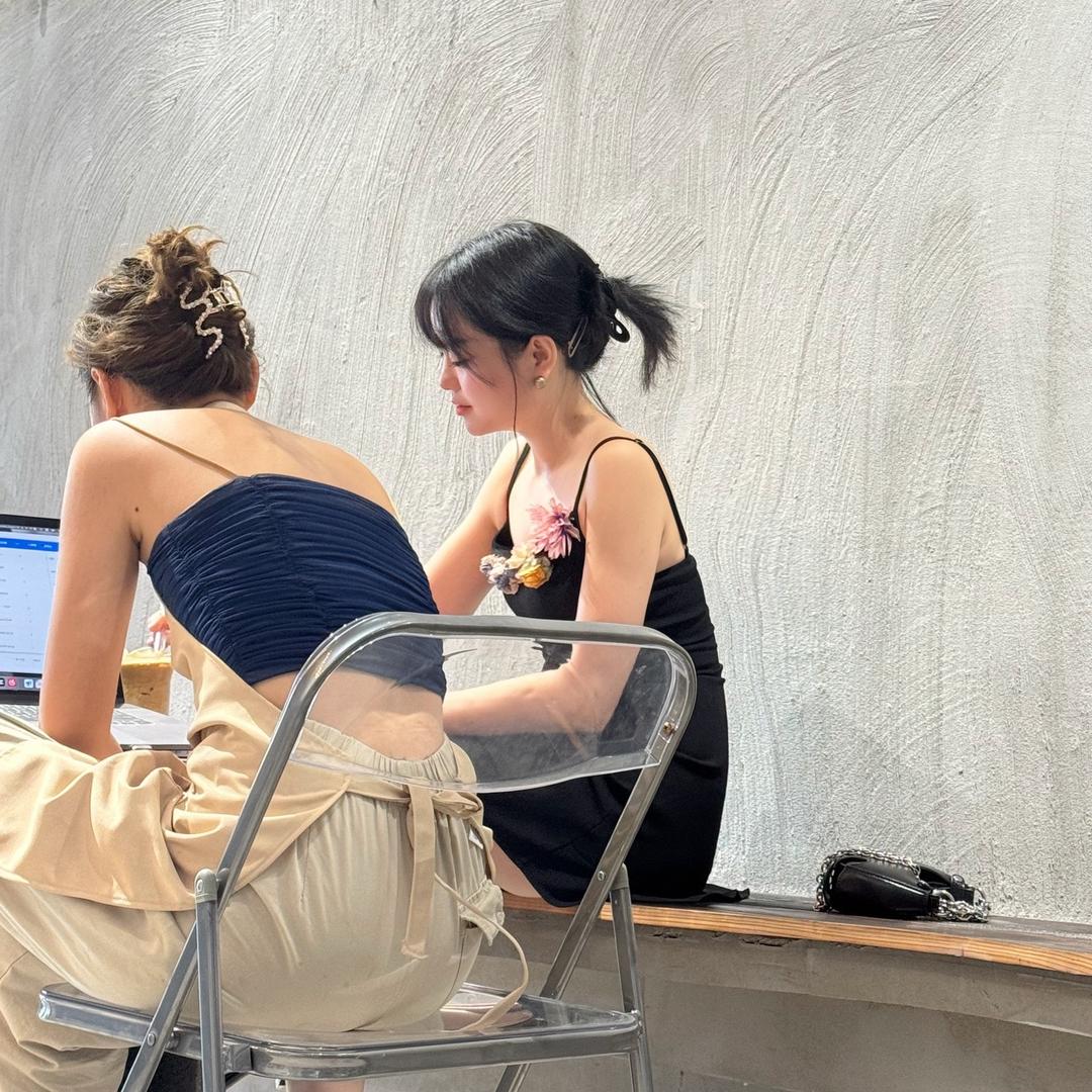 兰草街罗莎的店