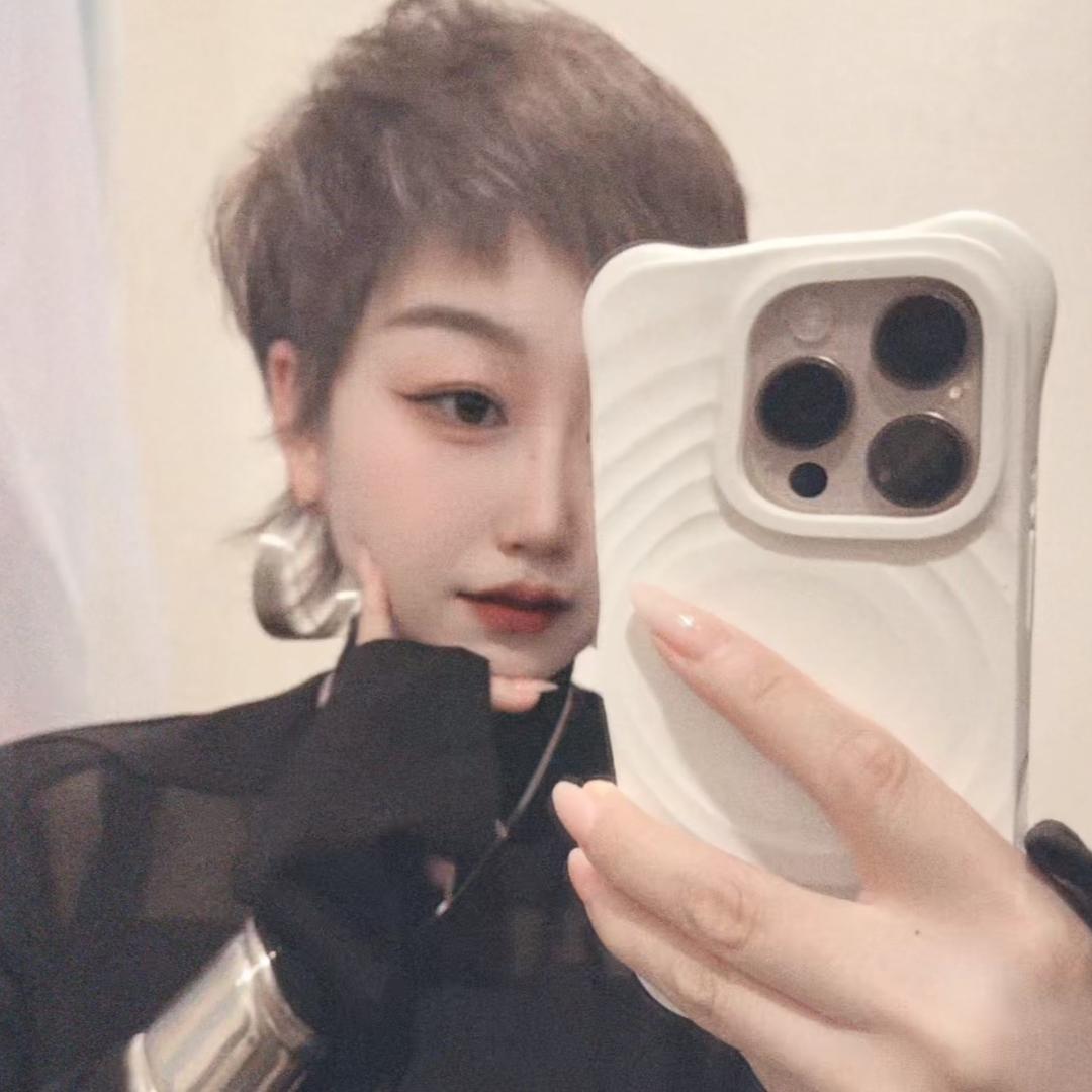 化妆师娇娇