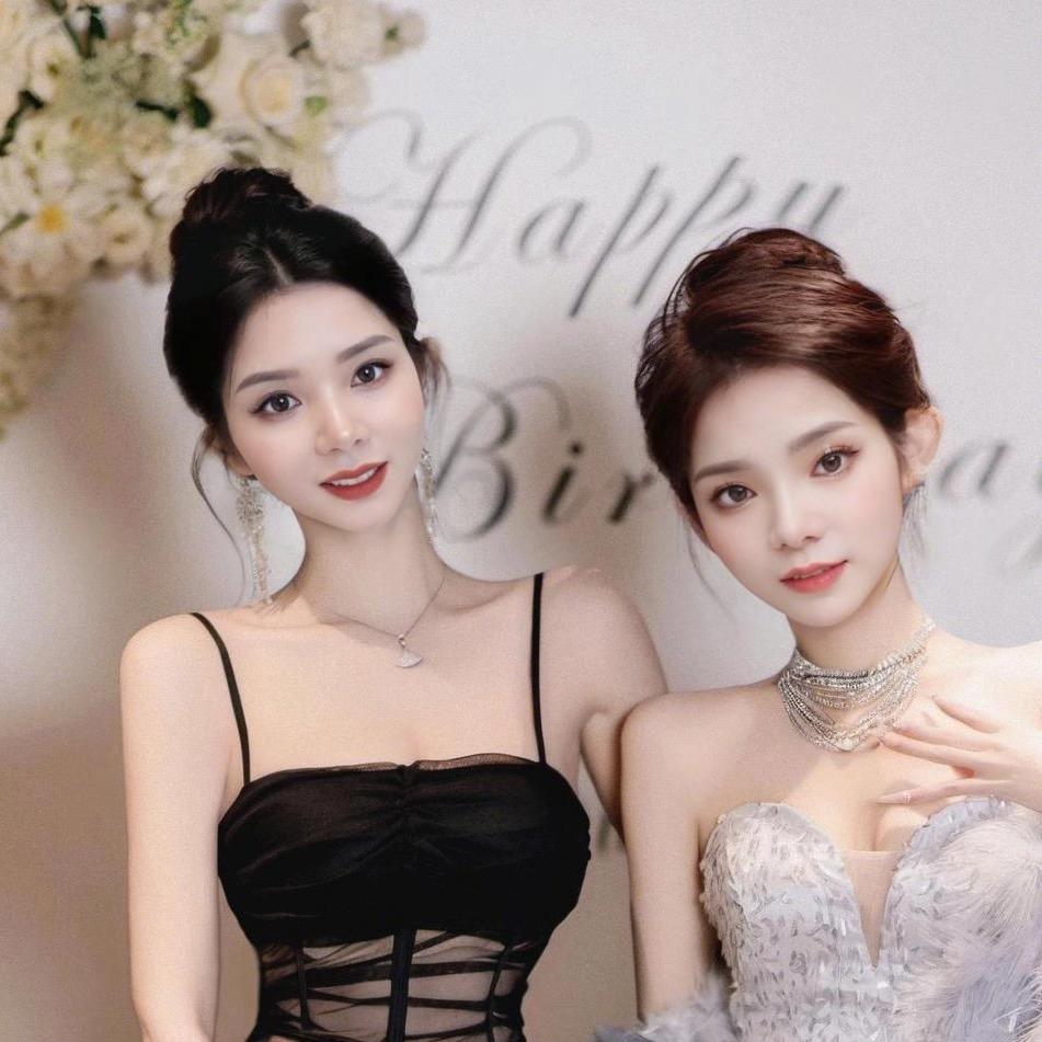 颜颜（双胞胎姐姐）👭