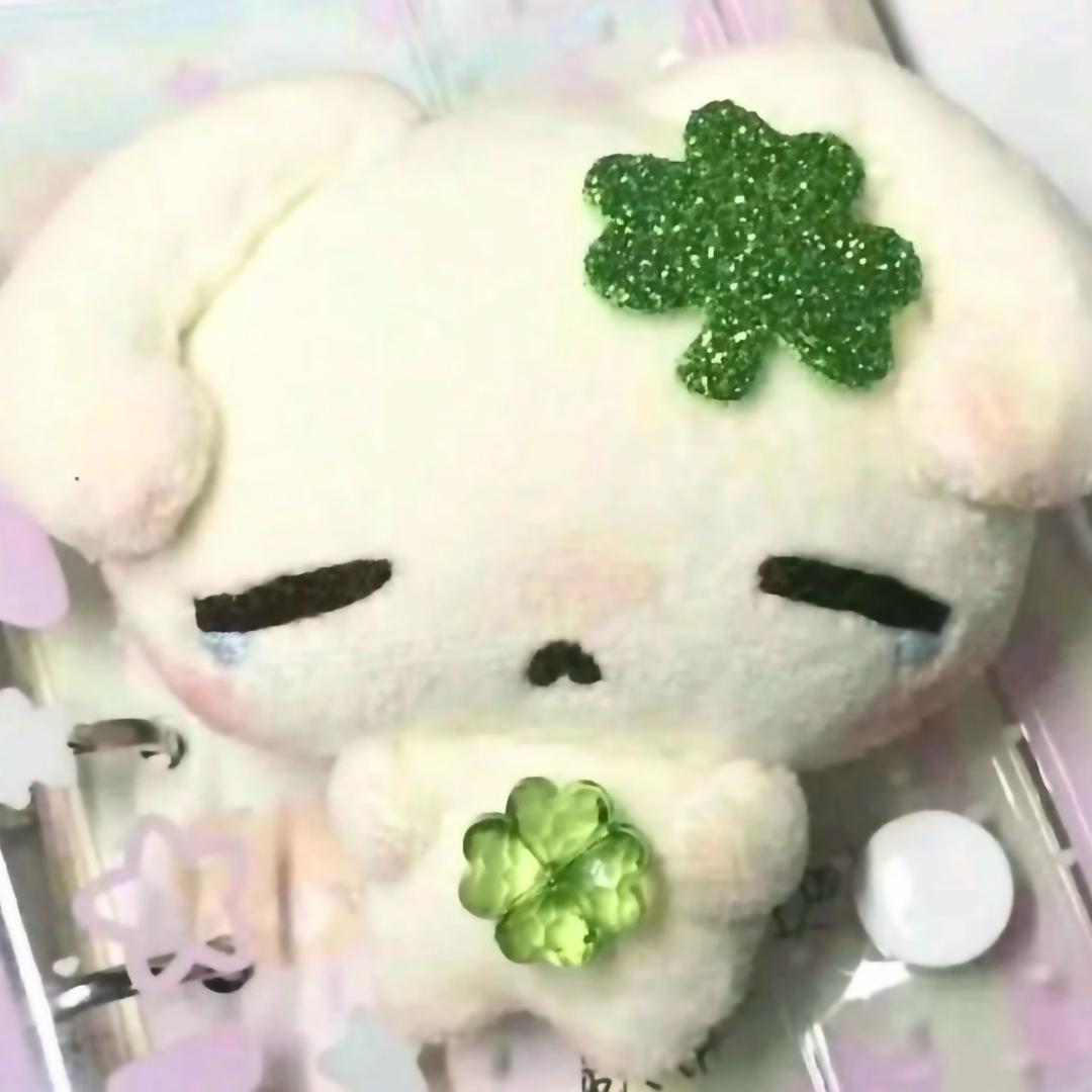 岄.