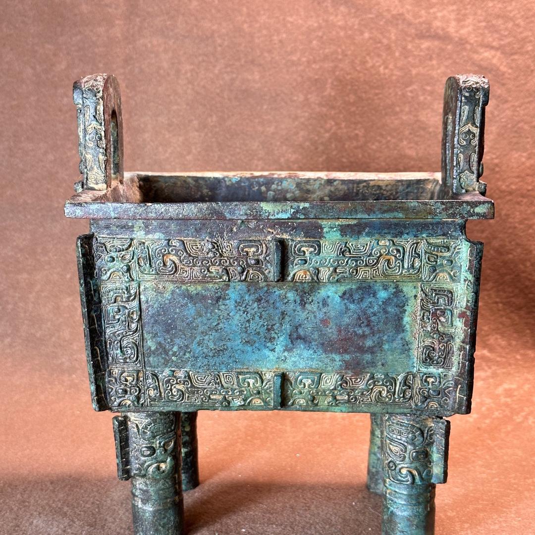 洛阳伊川烟云涧杭龙青铜器