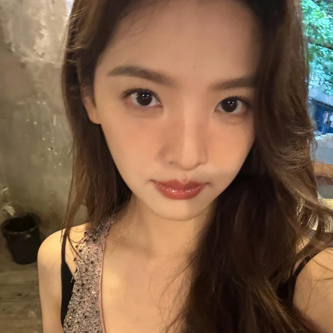 L..