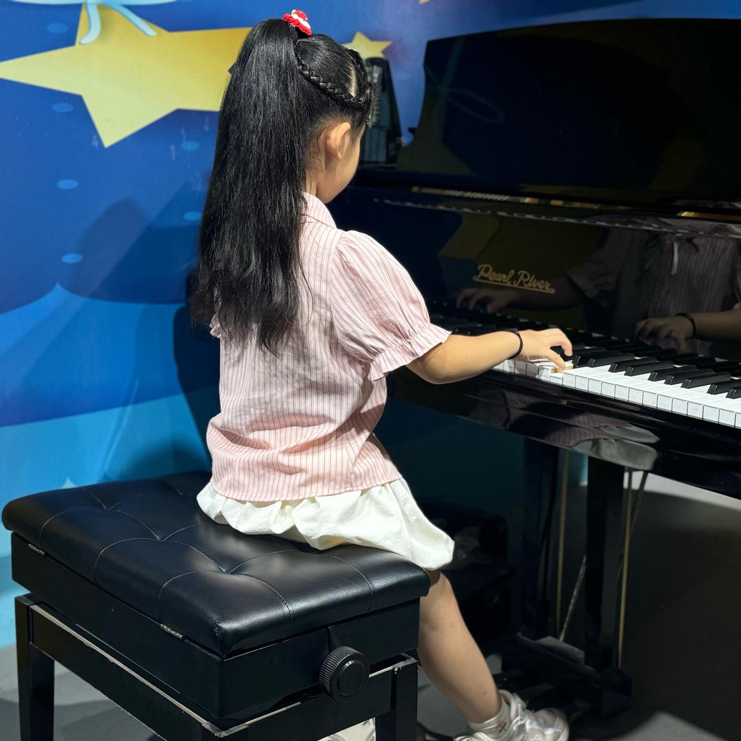 谈弹钢琴工作室