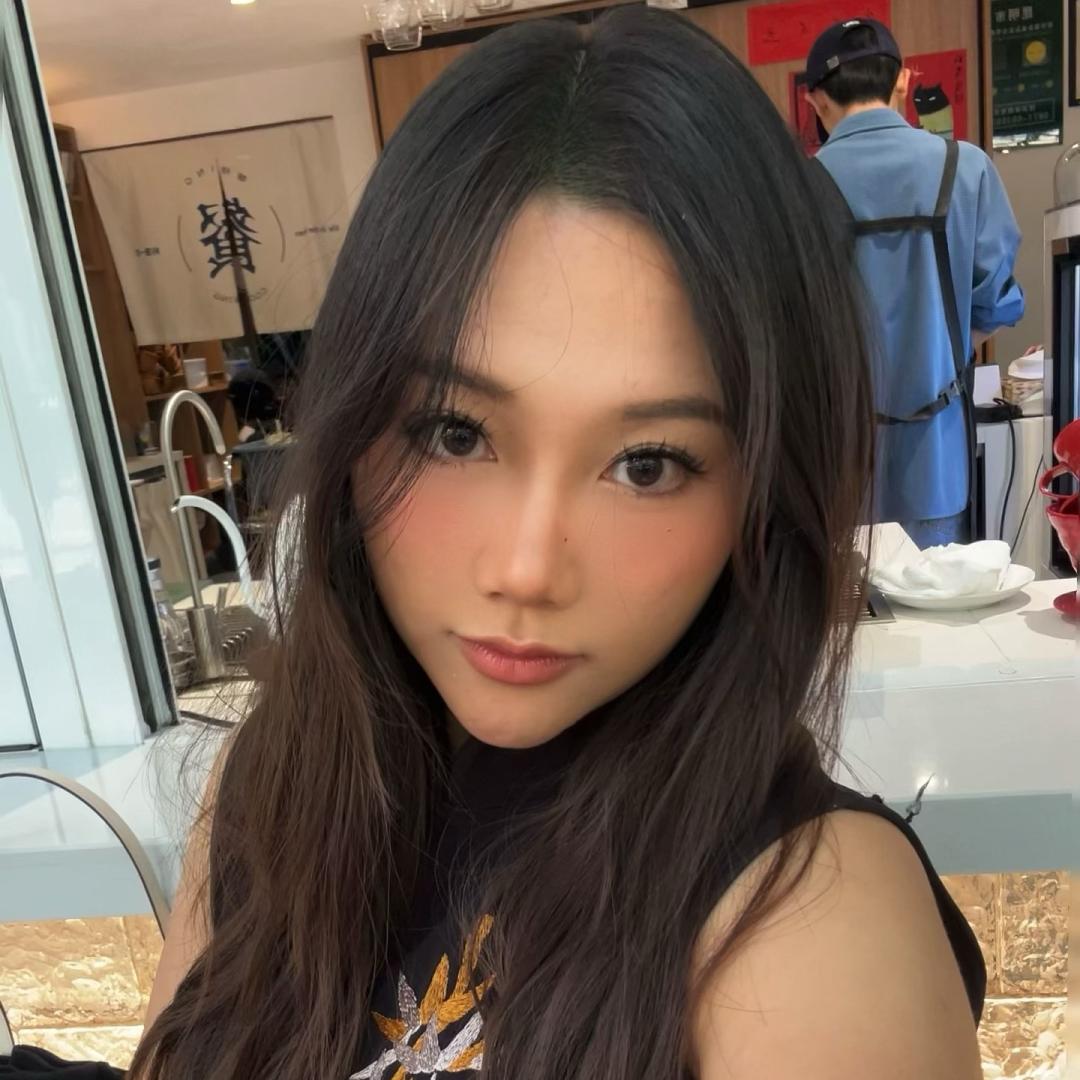 鹿鹿Evelyn