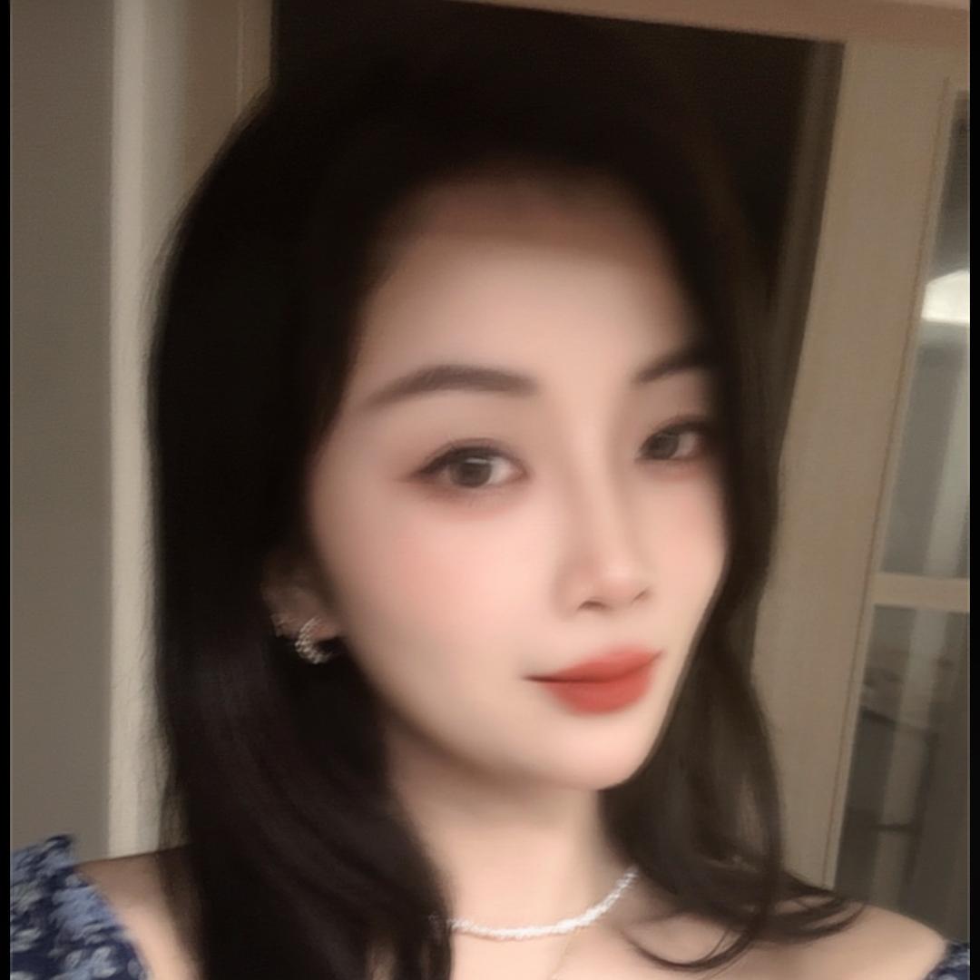 是小薇呀 （爱唱歌）