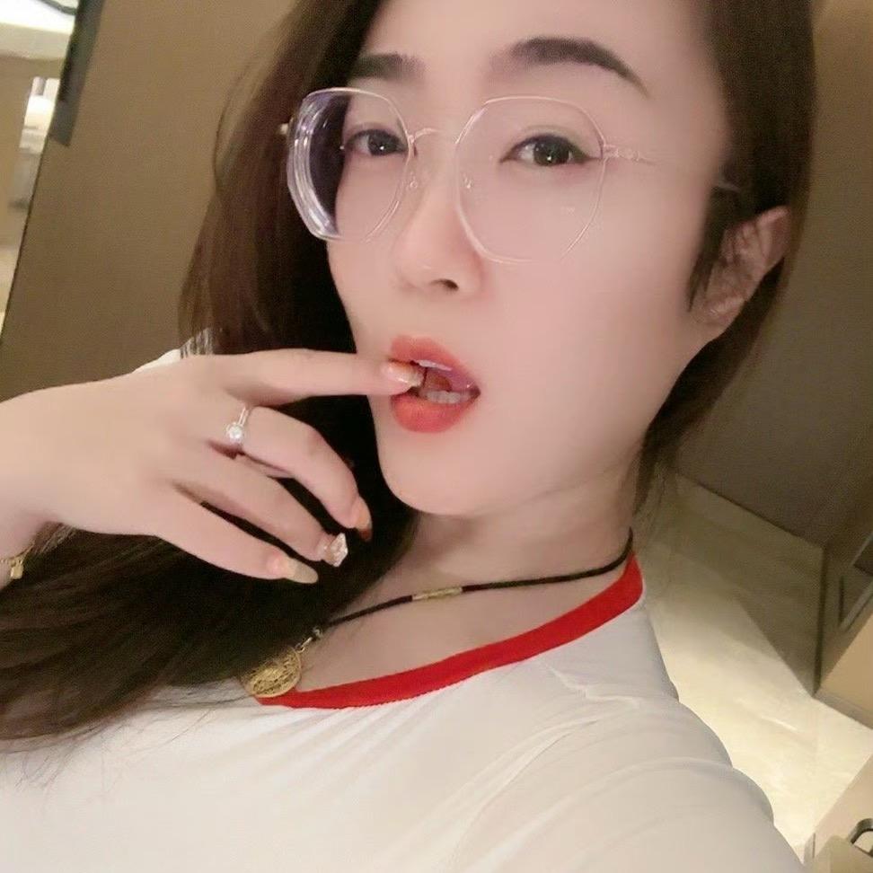 你的蜜桃姨姨