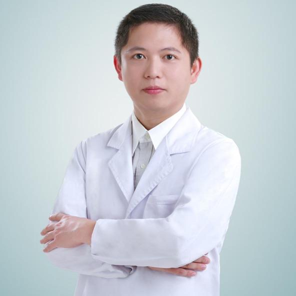 白衣乐爸