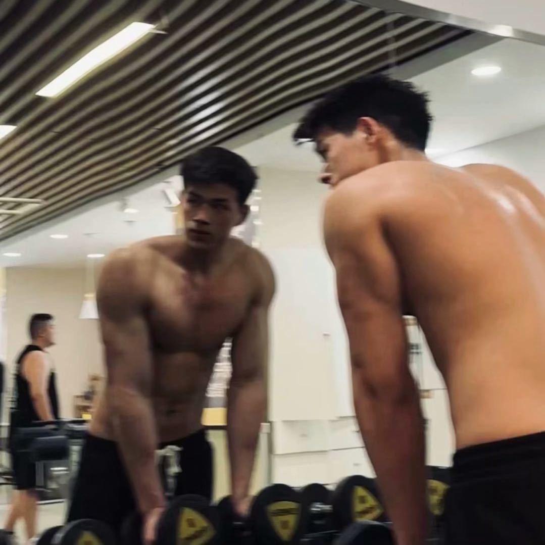 隔壁老王✌️