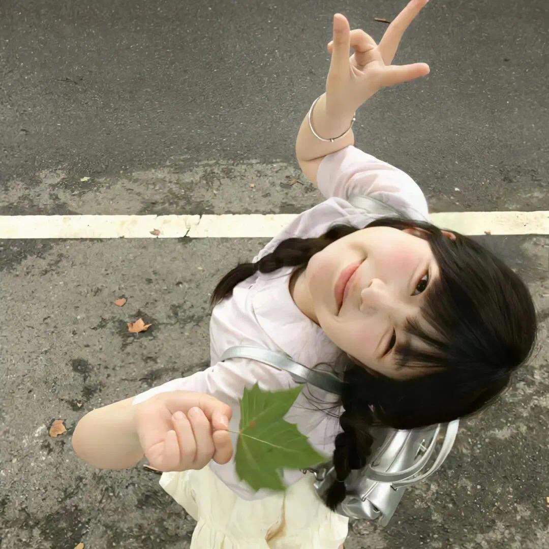 凸凸-
