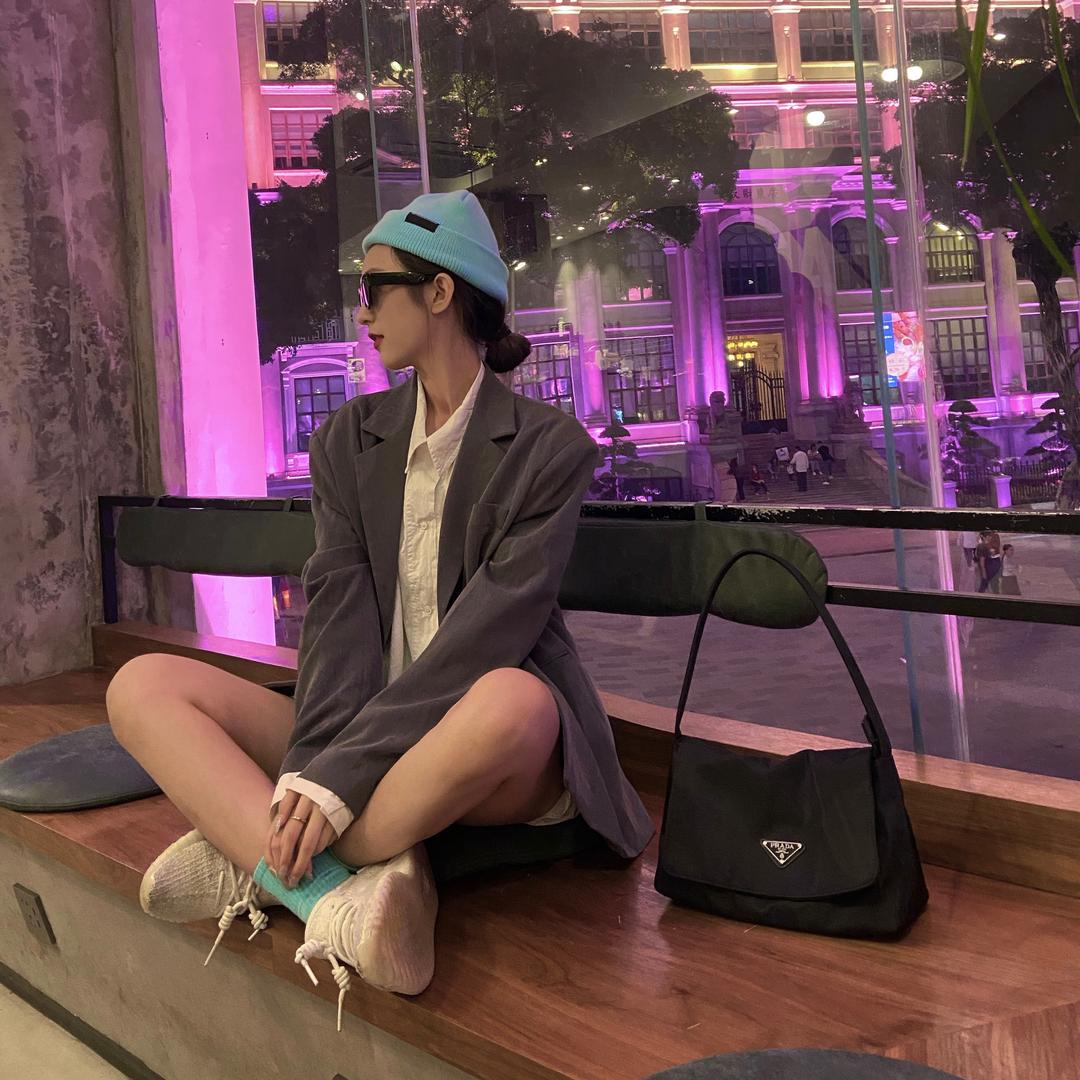 小兔女