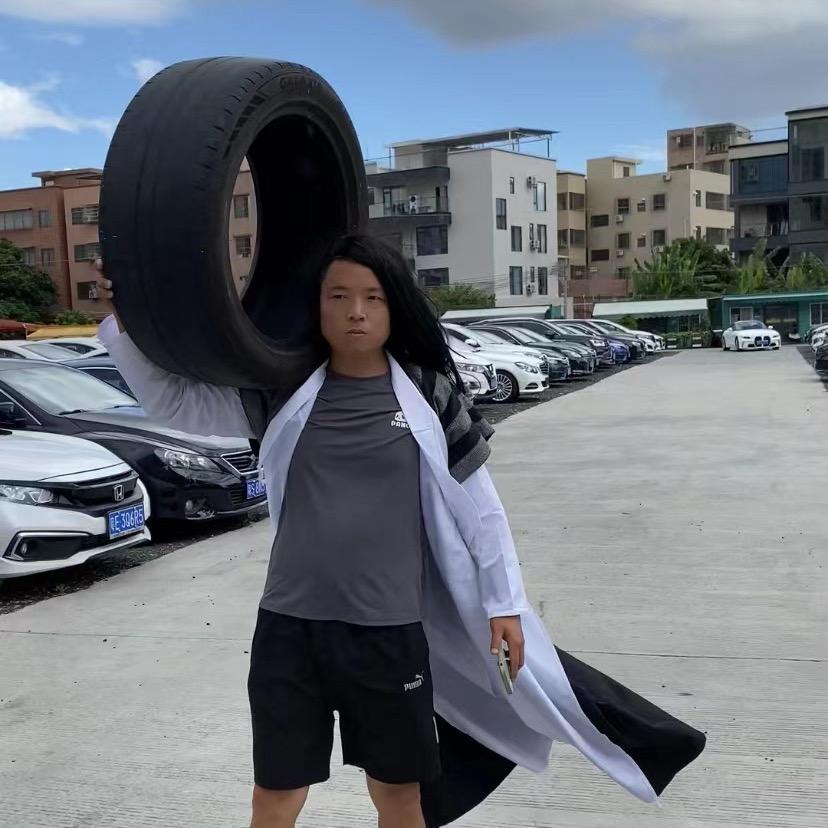 佛山市胜雄二手车-小何