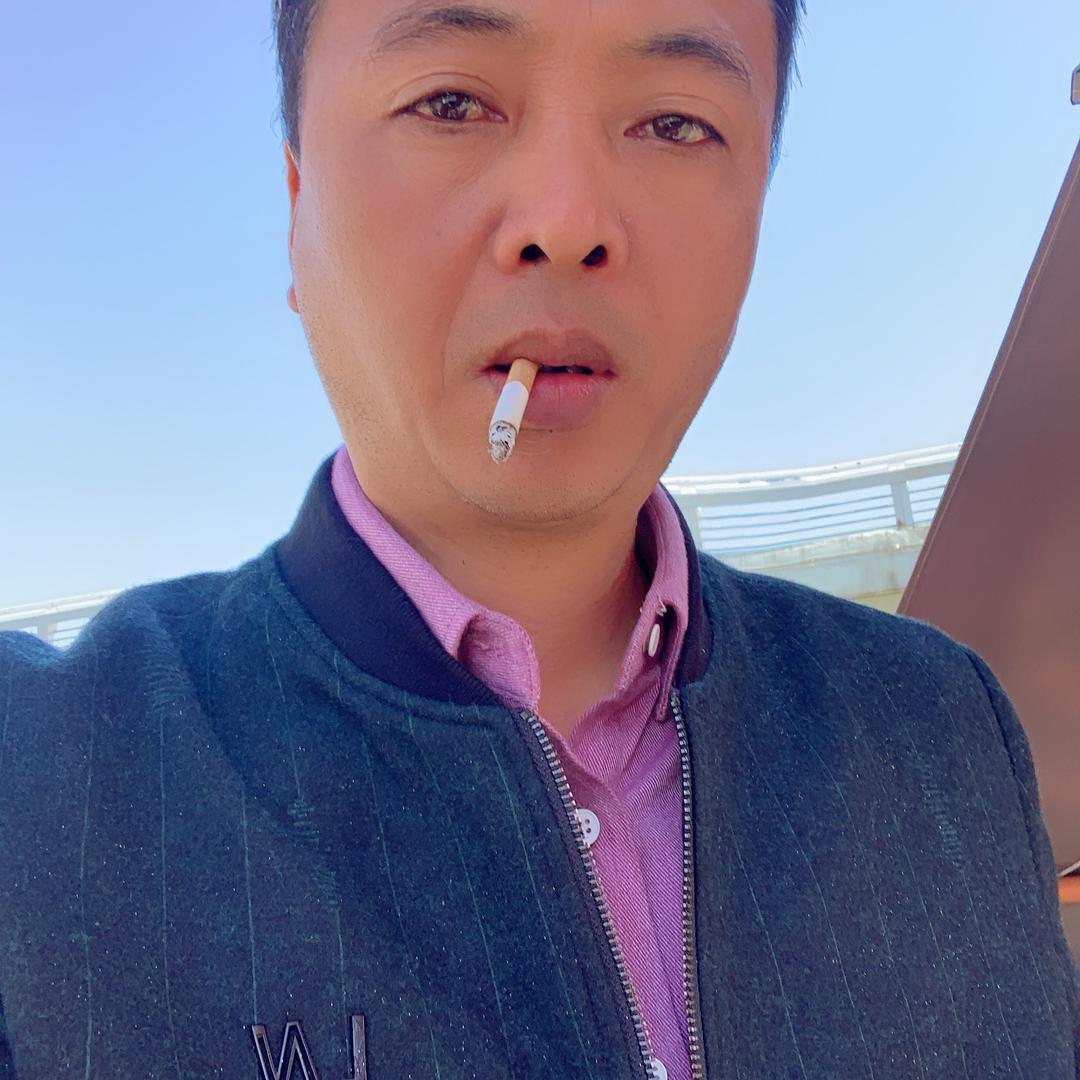 红红火火，看命先生