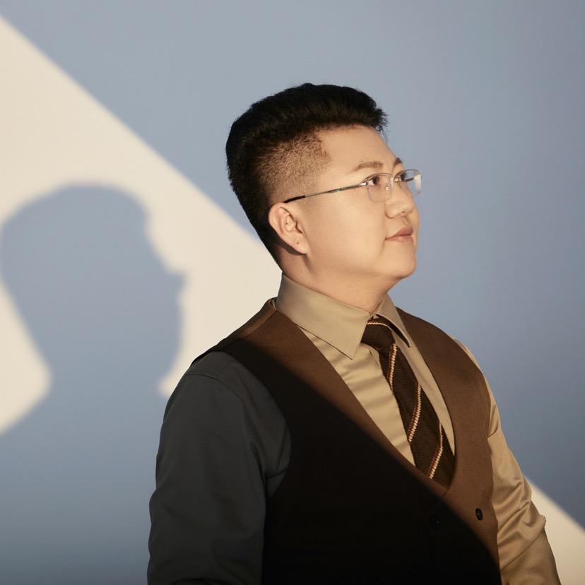 主持人宏林