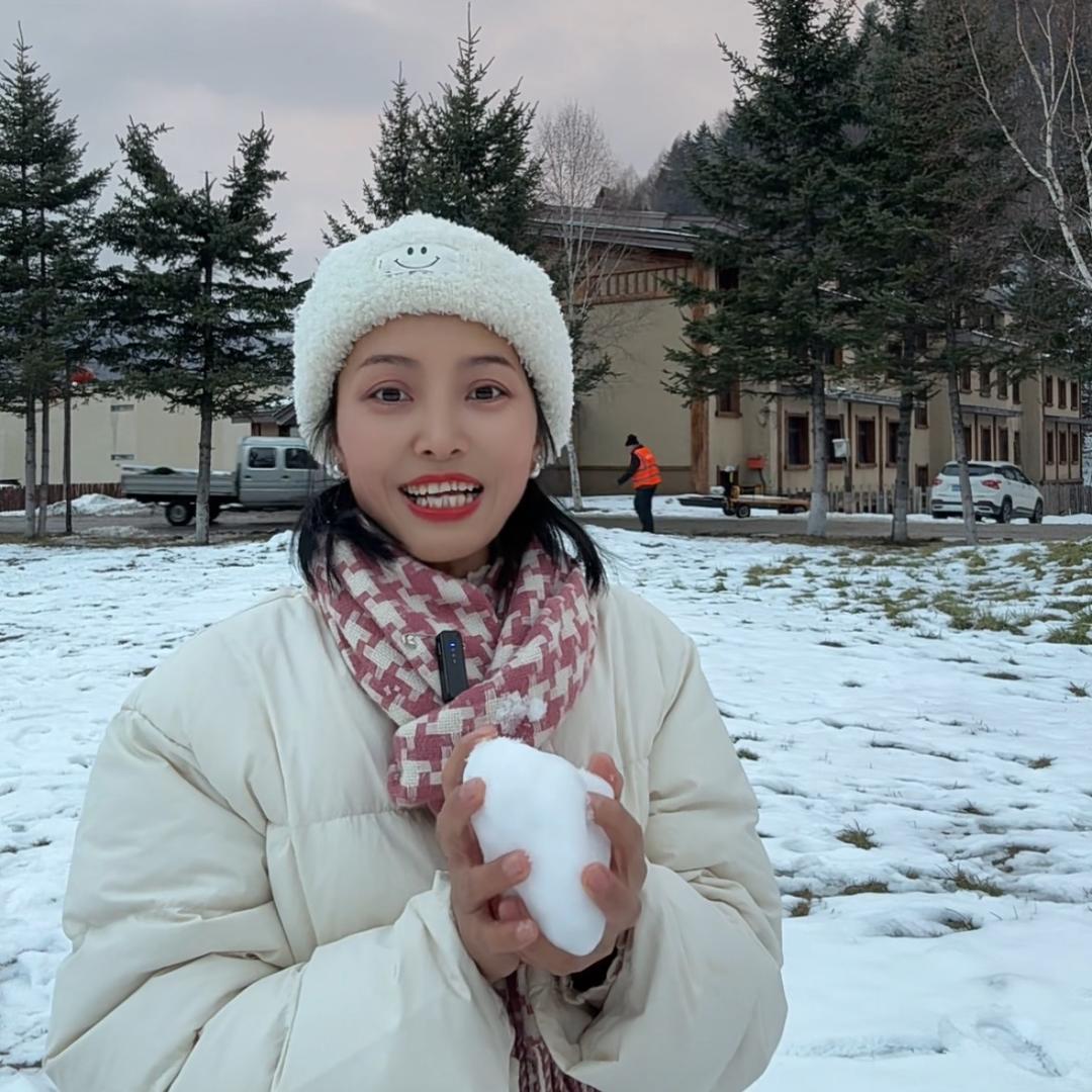 梅子在东北雪乡