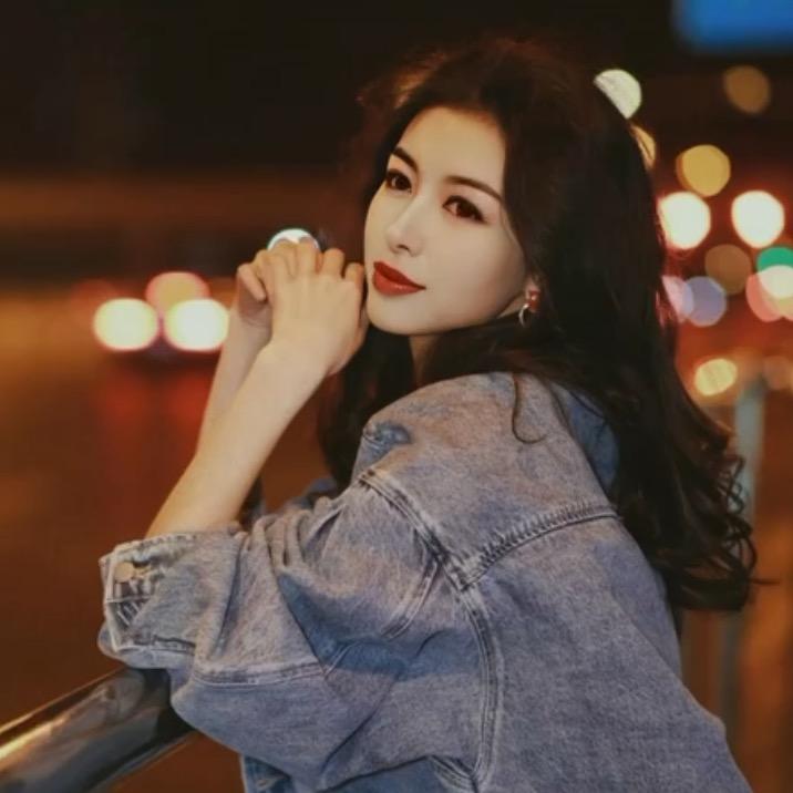 双峰初遇女服～敏敏