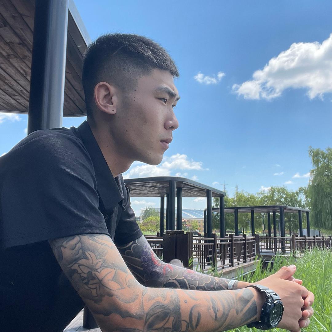 -东方月初