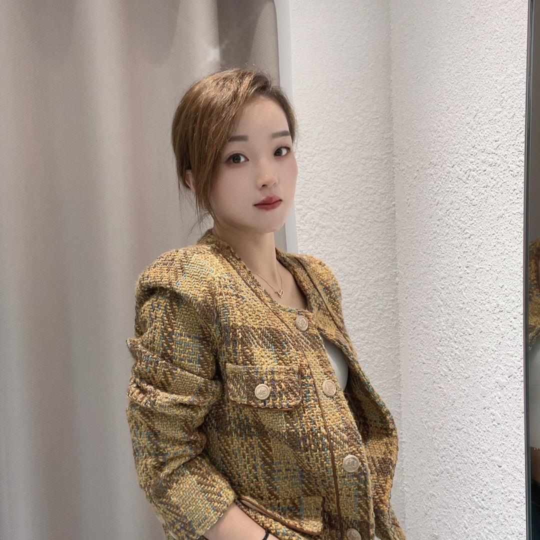 伍月👗