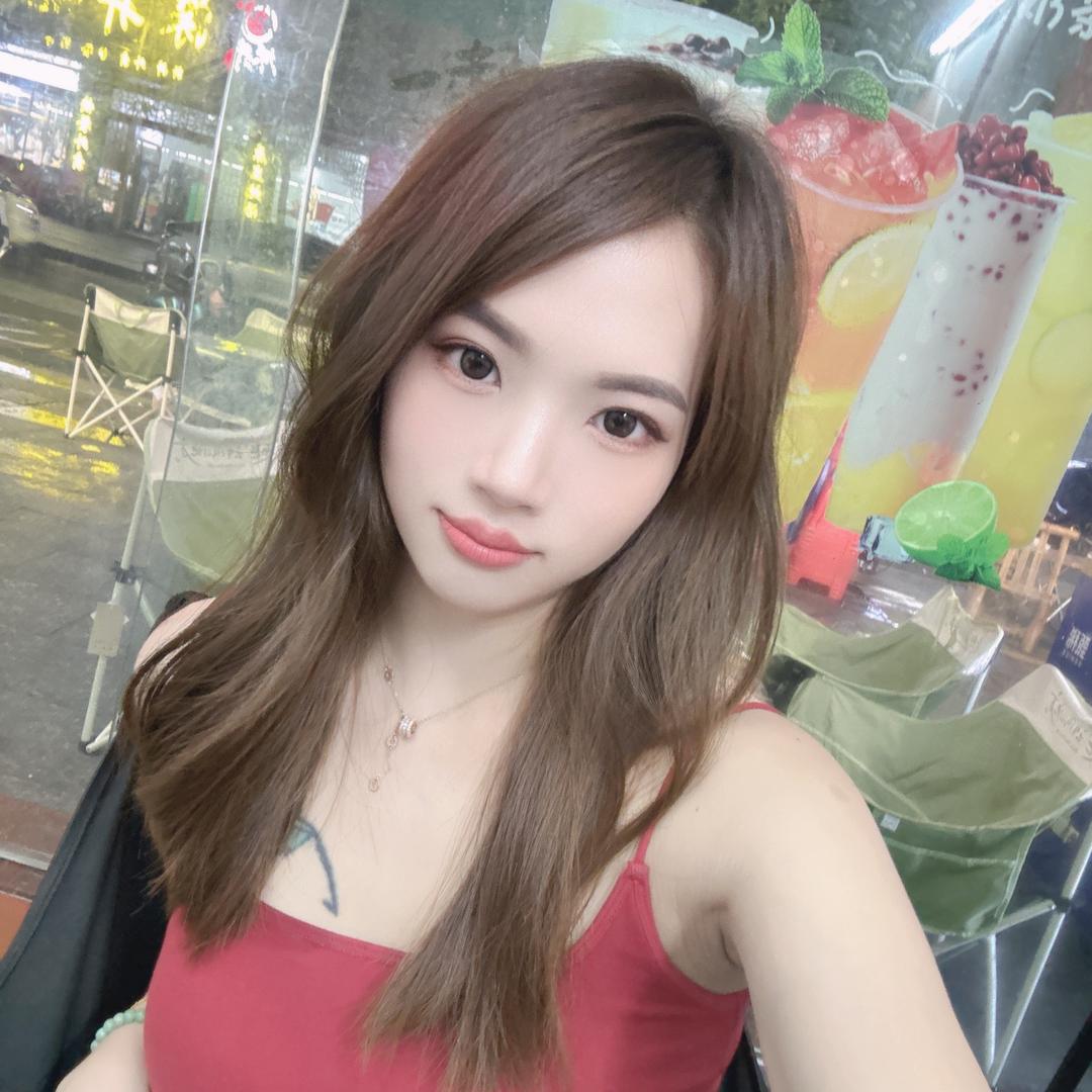 小富婆的摊